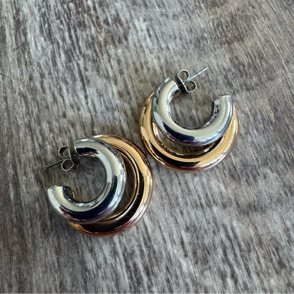 Like new! Zara DOUBLE HOOP EARRINGS - GOLD / SILVER - Picture 2 of 6